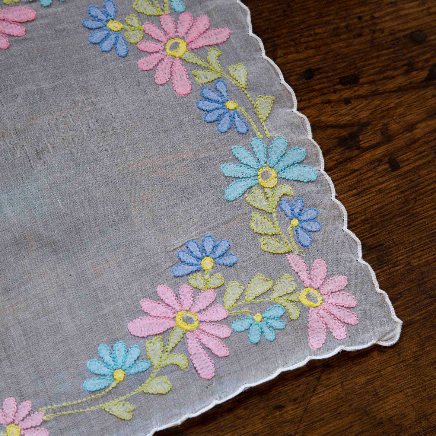 金沢百枝|インドの刺繍A
