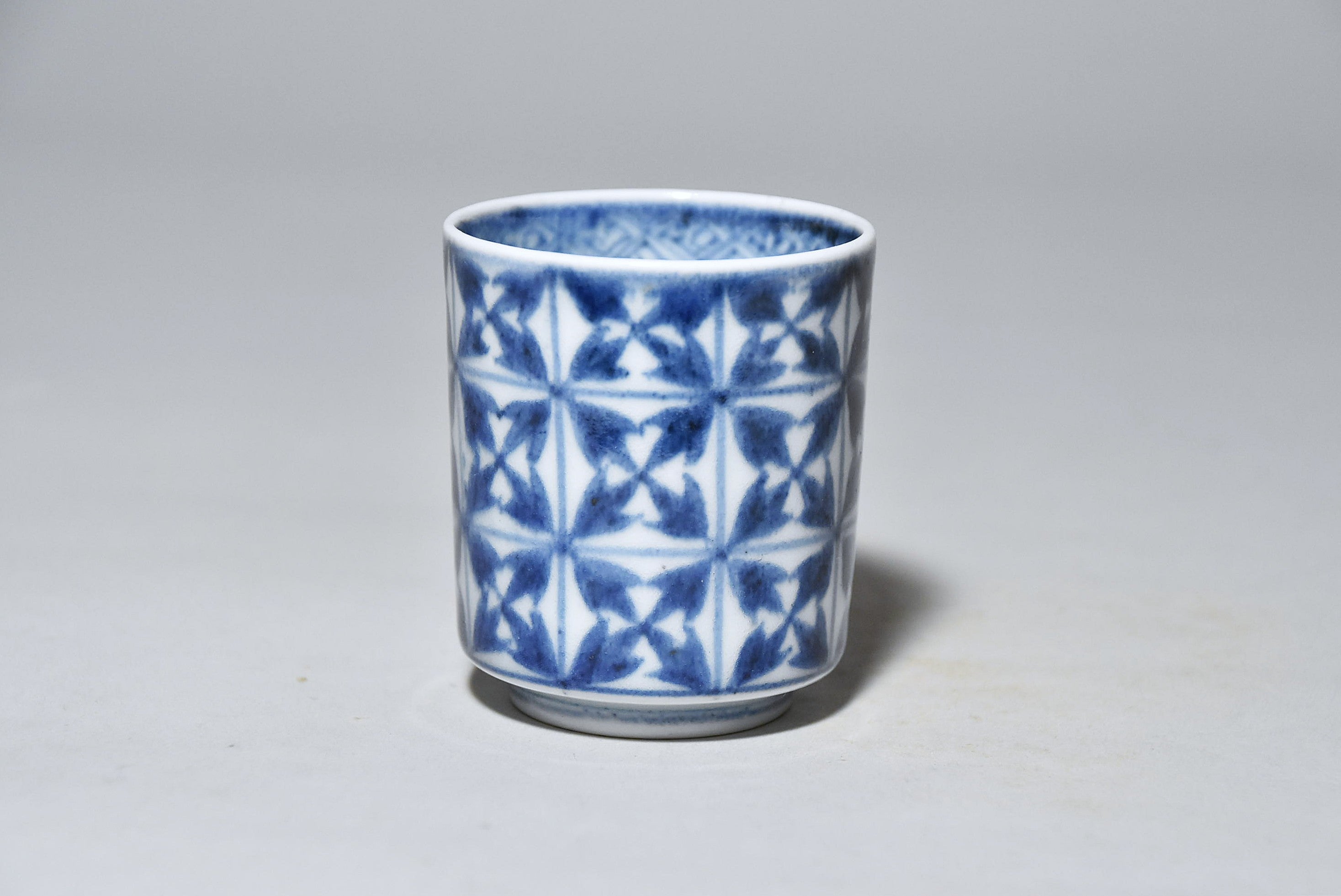 古伊万里美濃太白菊半筒猪口御深井江戸時代B 古伊万里筒猪口その1（江戸時代） – 青花の会｜seikashop
