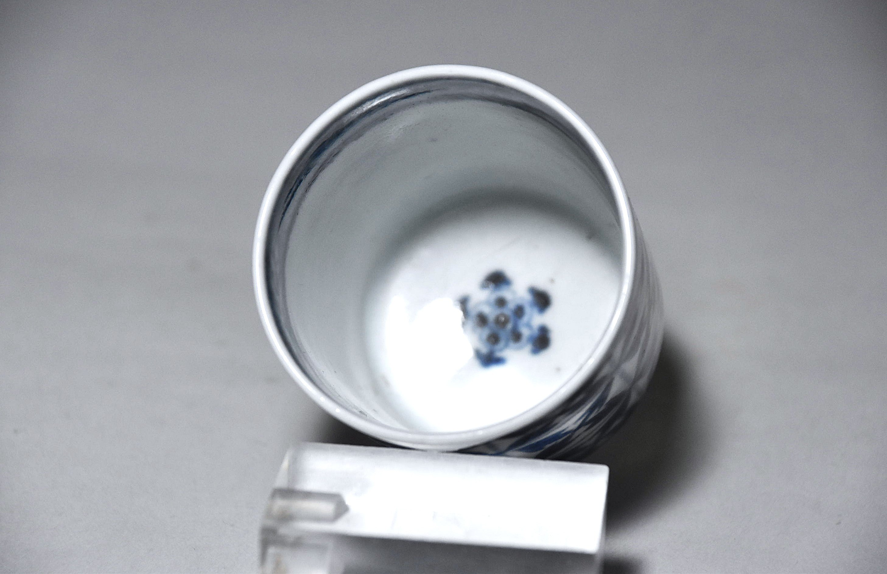 古伊万里筒猪口その1（江戸時代） – 青花の会｜seikashop