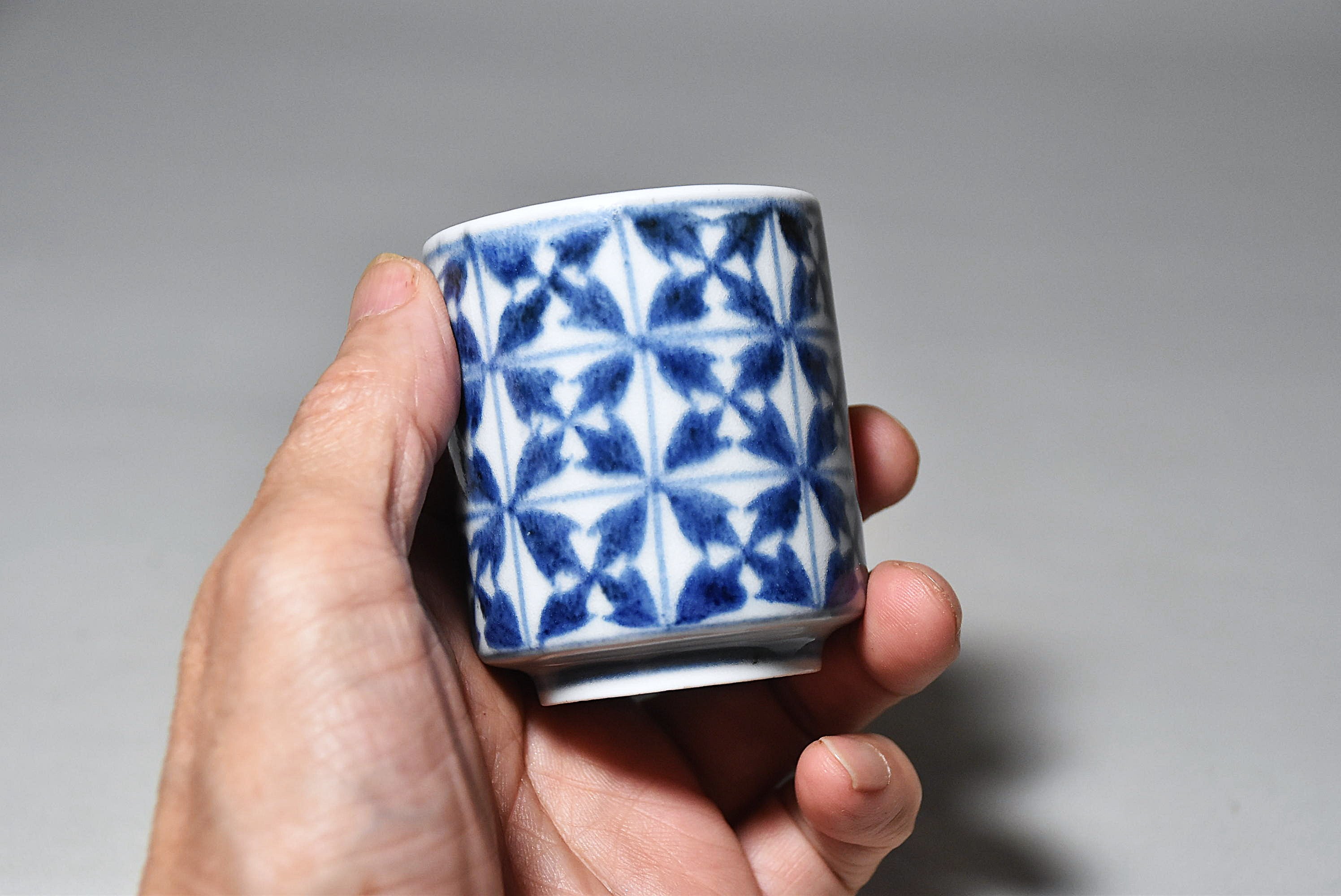 古伊万里筒猪口その2（江戸時代） – 青花の会｜seikashop