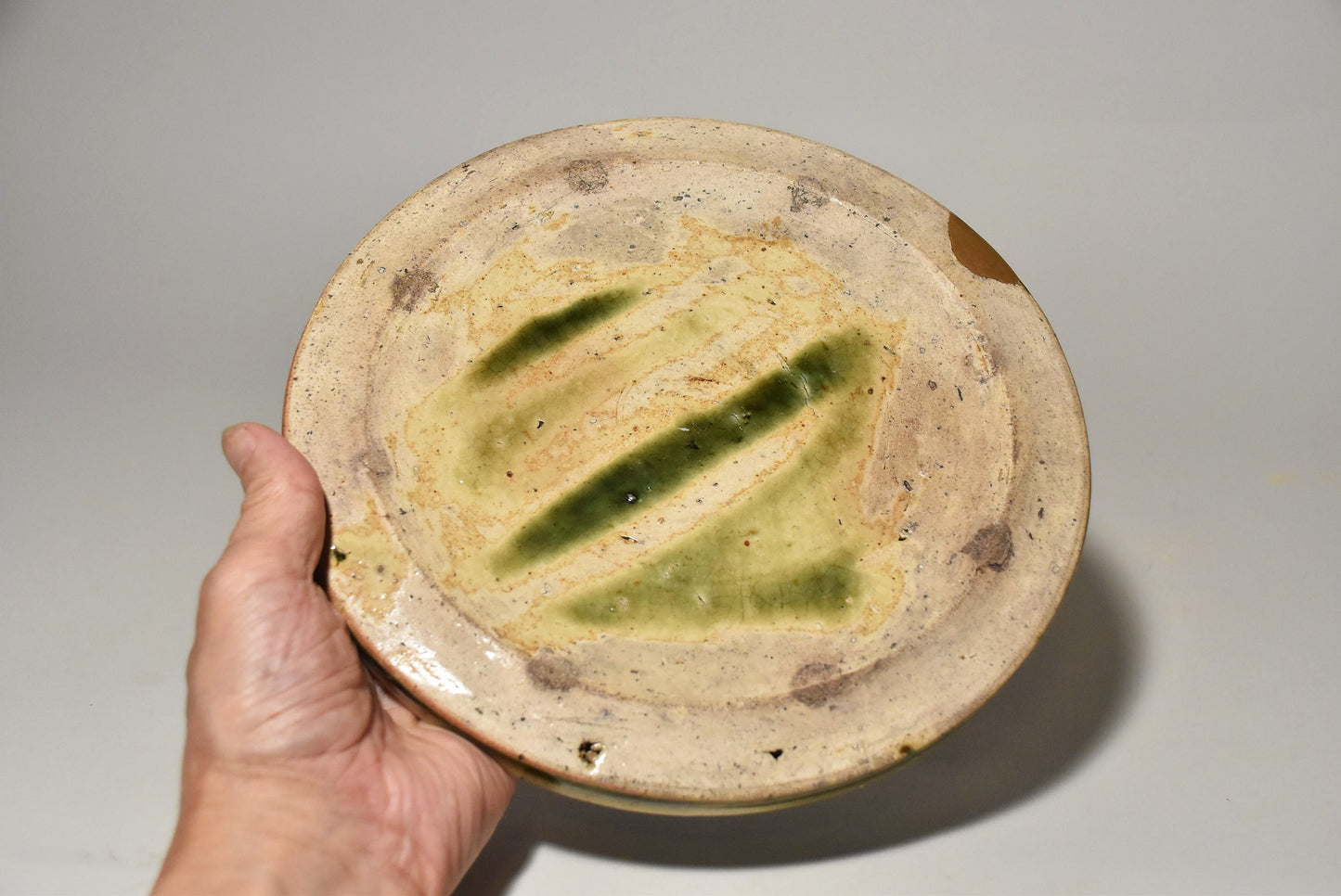瀬戸織部釉菊文行灯皿その２（江戸時代）