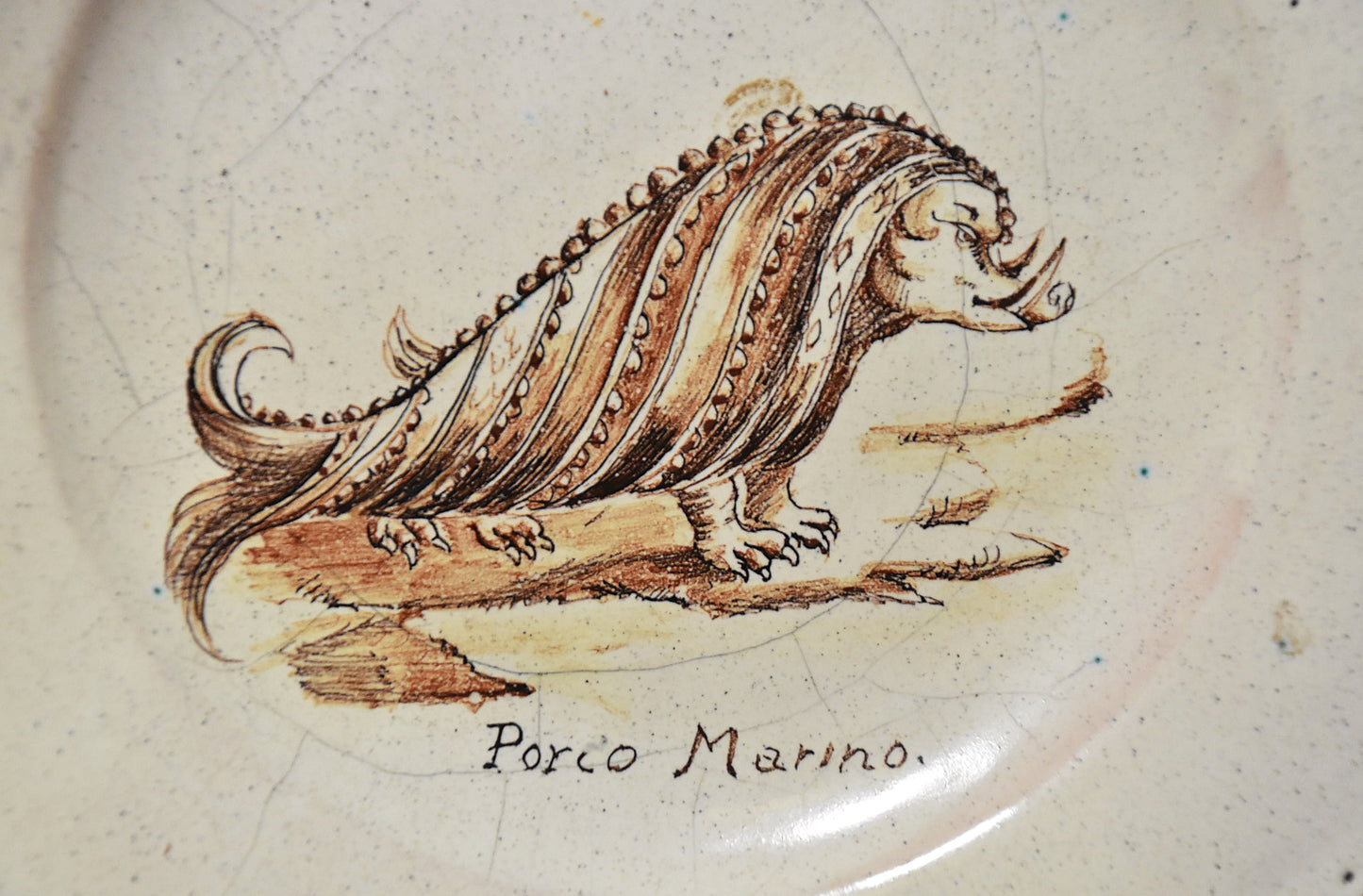 欧州海獣図皿（イタリア／１７７８年銘）