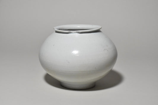 李朝前期白磁壺（李朝時代）