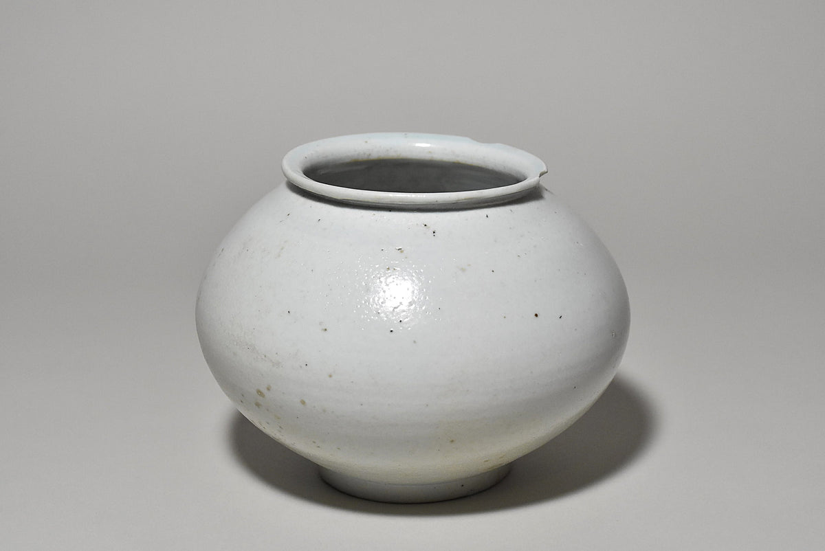 李朝前期白磁壺（李朝時代）