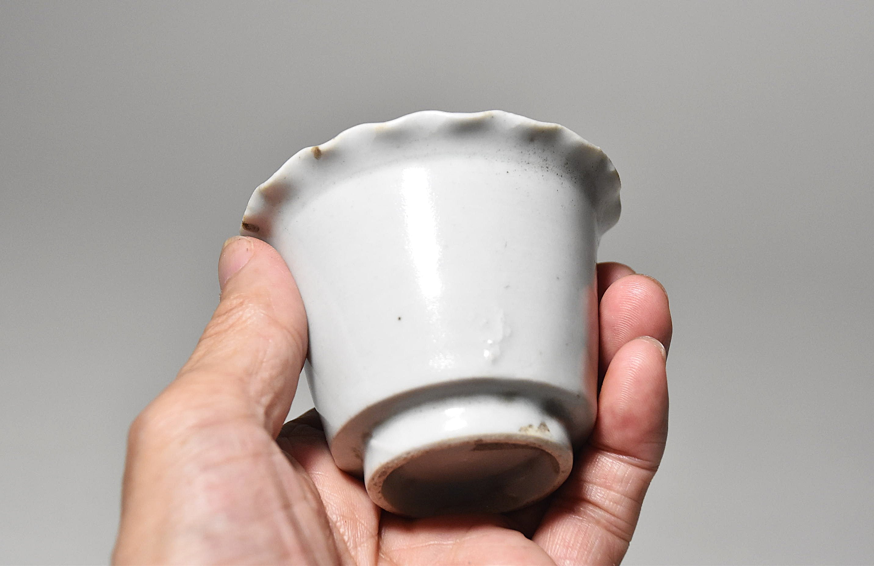 古伊万里　伊万里　江戸　胴紐　半筒　白磁　猪口　酒器　【おまけ付き】 古伊万里白磁筒猪口3個（江戸時代） – 青花の会｜seikashop