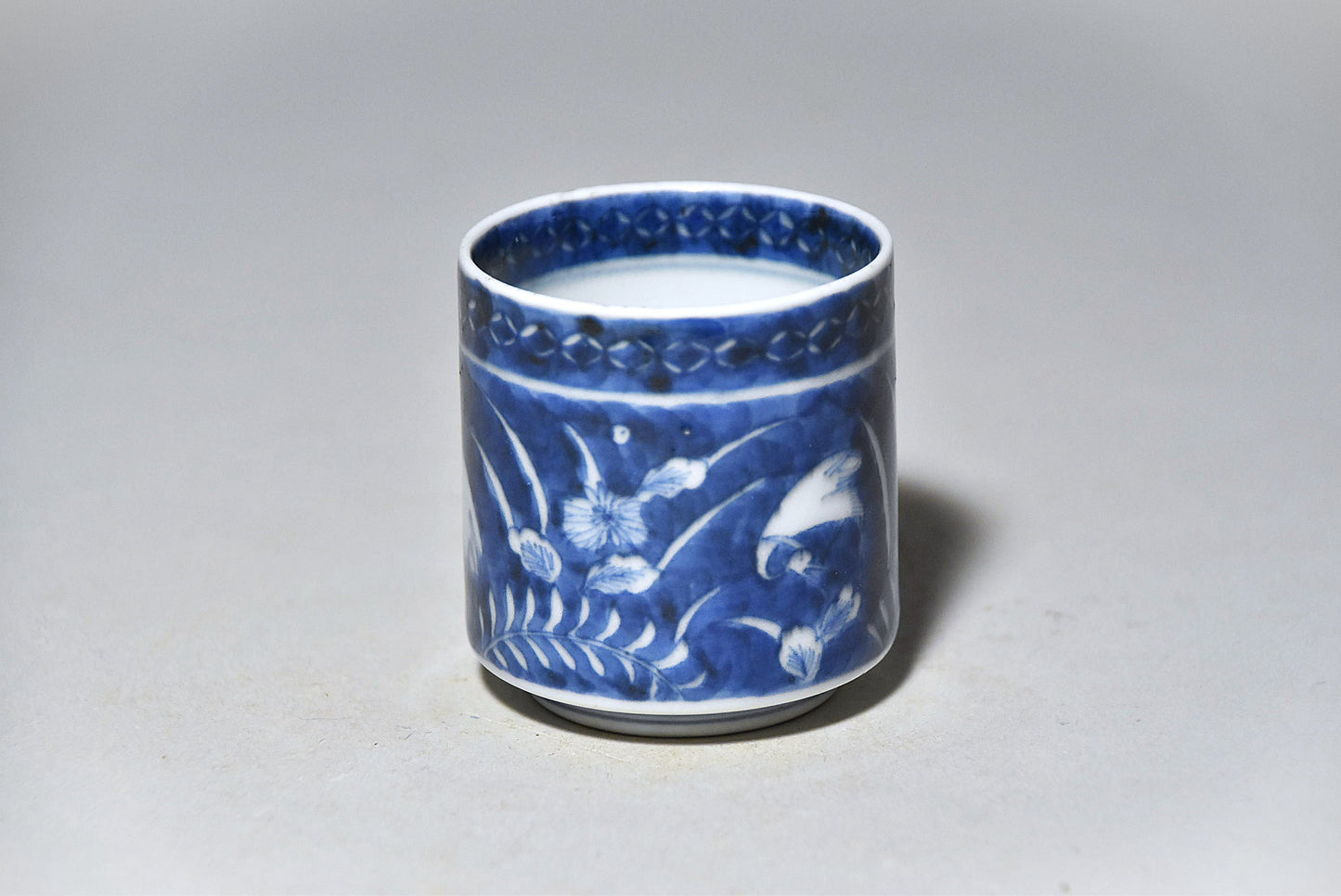 古伊万里鷺文筒猪口その１（江戸時代）