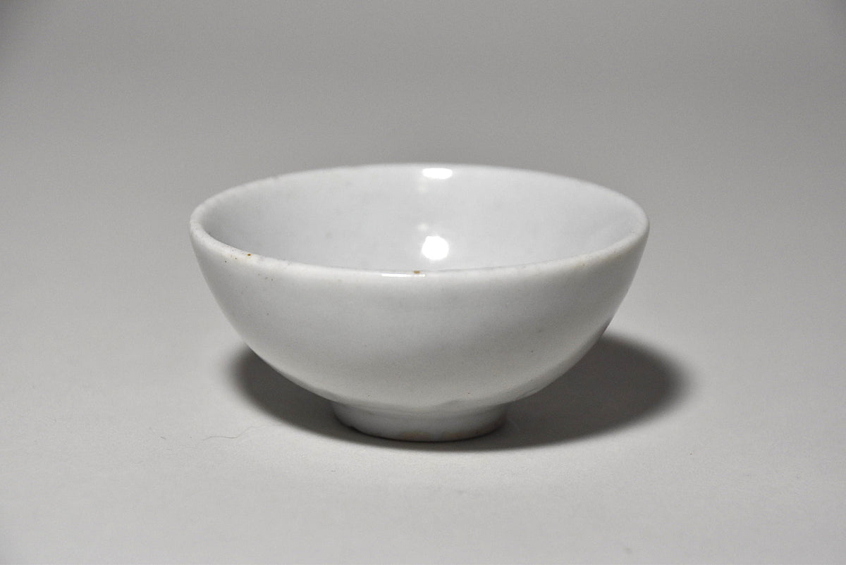 古伊万里白磁猪口その２（江戸時代）