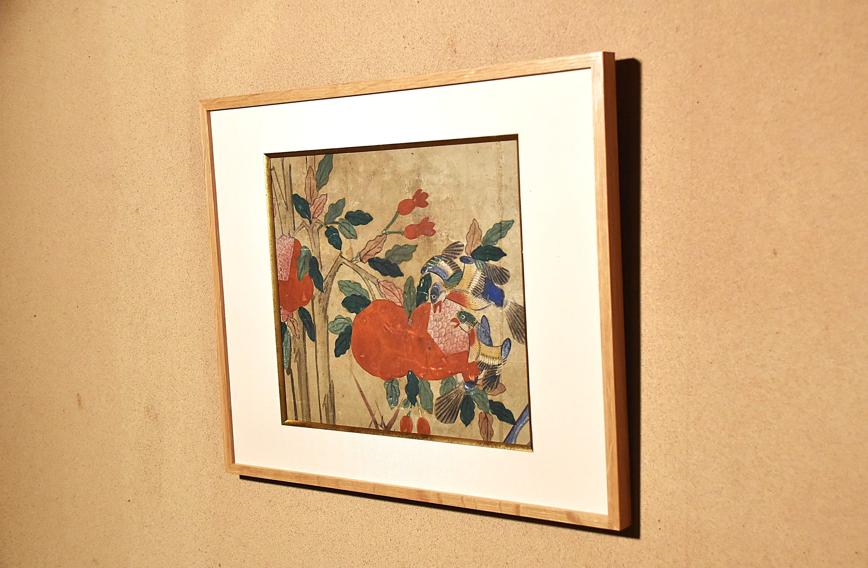 李朝民画石榴と鳥図断簡額（李朝時代） – 青花の会｜seikashop