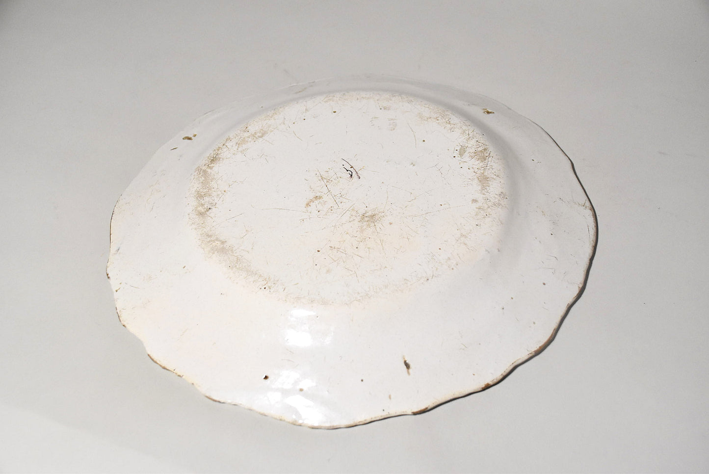 欧州軟陶花文大皿その１（１８世紀）