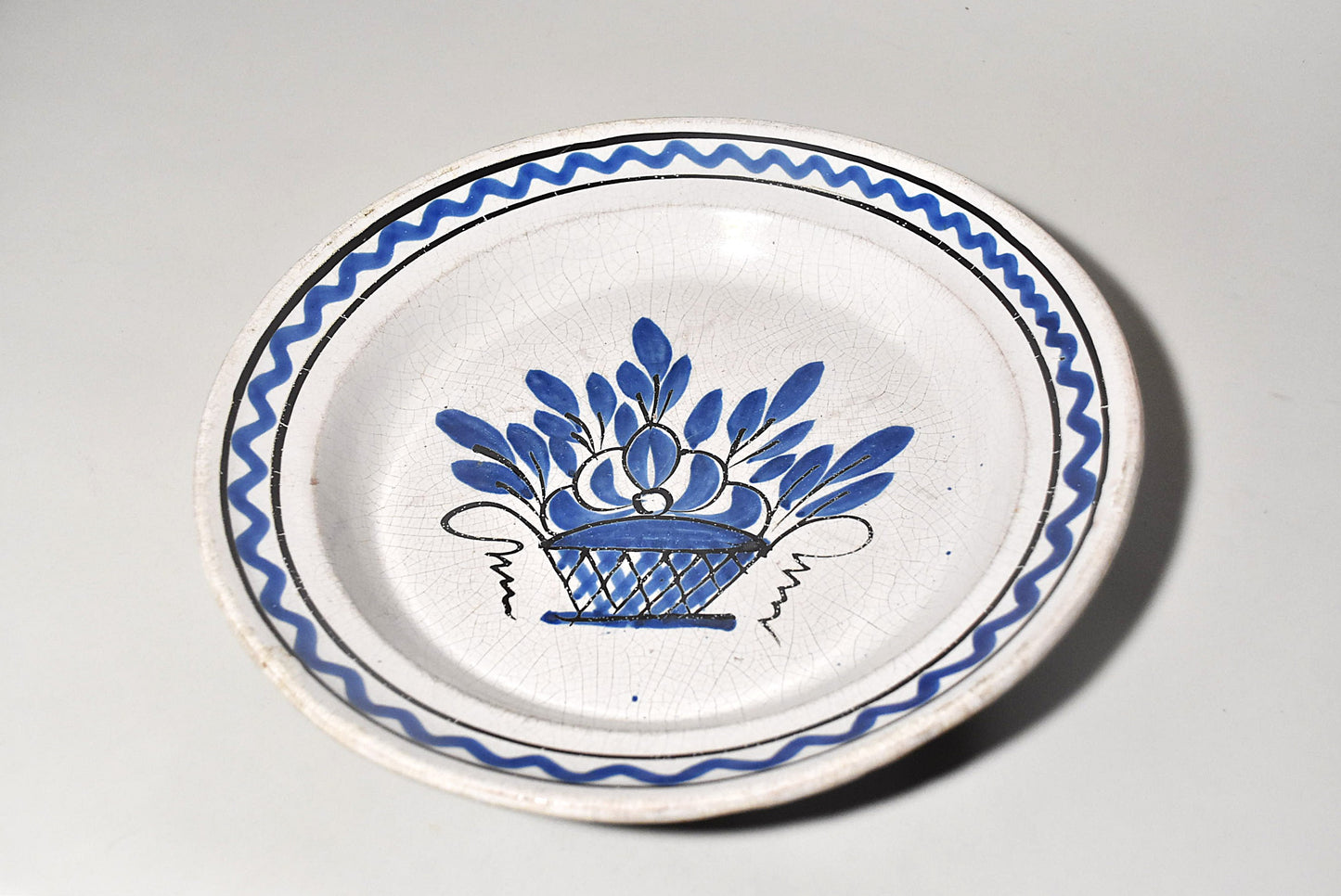 欧州軟陶花文大皿その２（１９世紀）