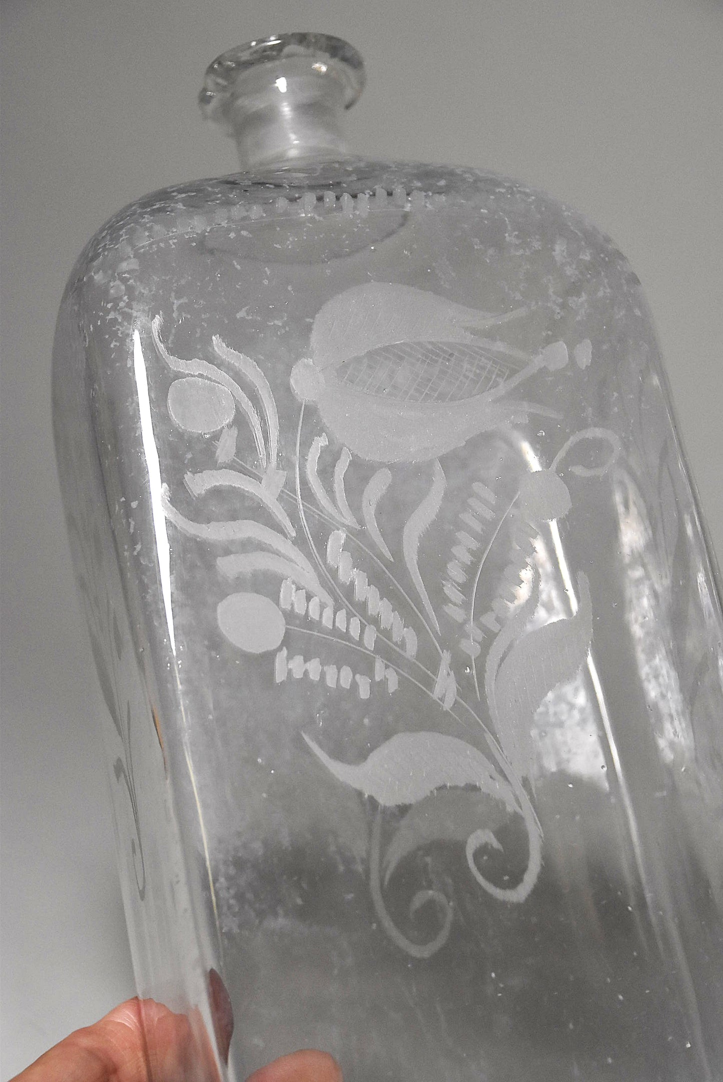 グラビール角瓶（欧州１８世紀）