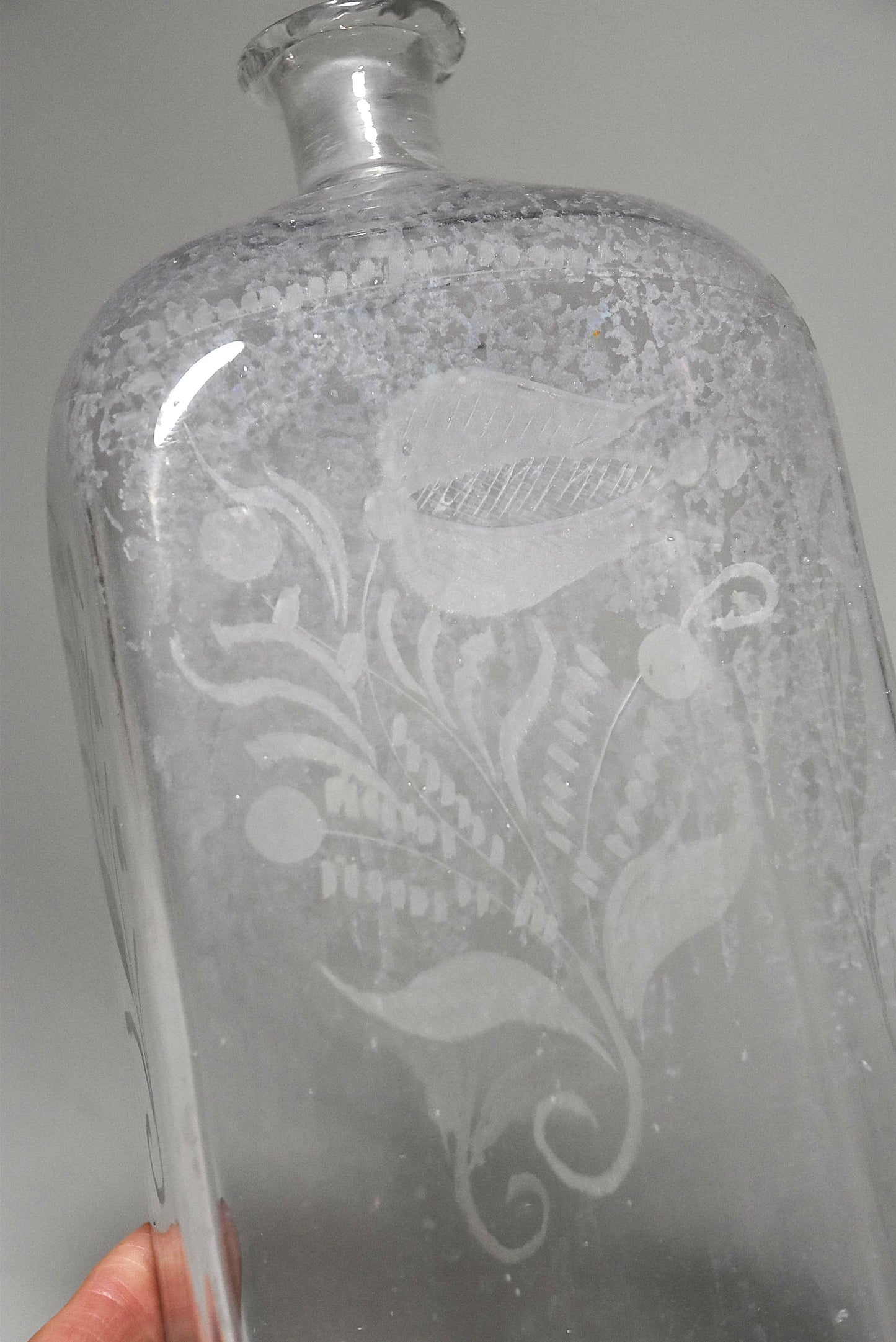 グラビール角瓶（欧州１８世紀）