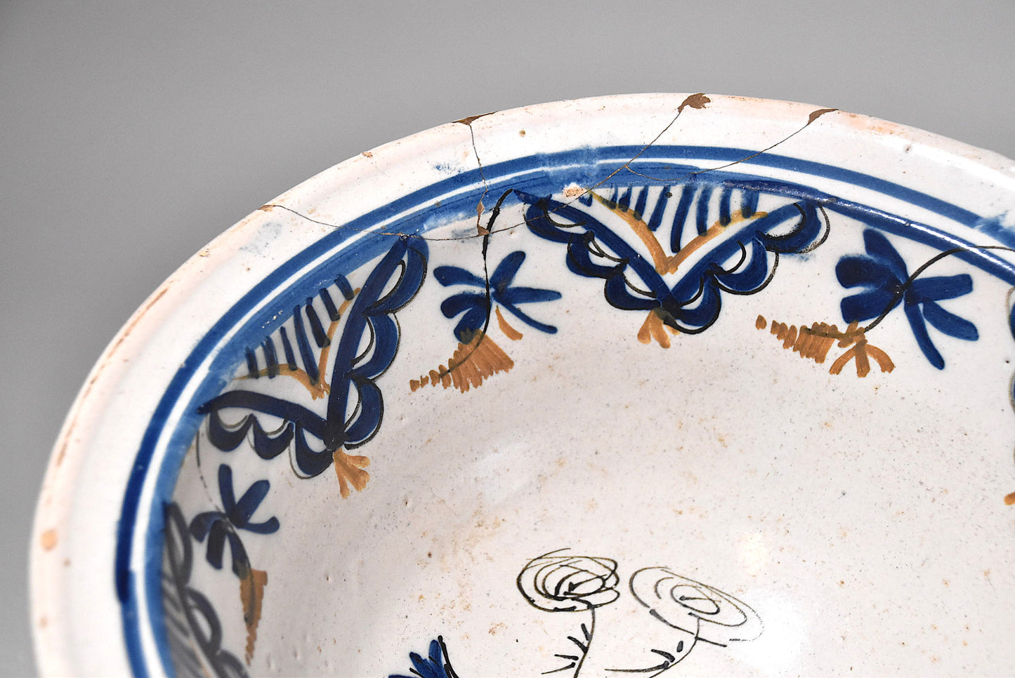 欧州色絵鳥文大鉢（１８～１９世紀）