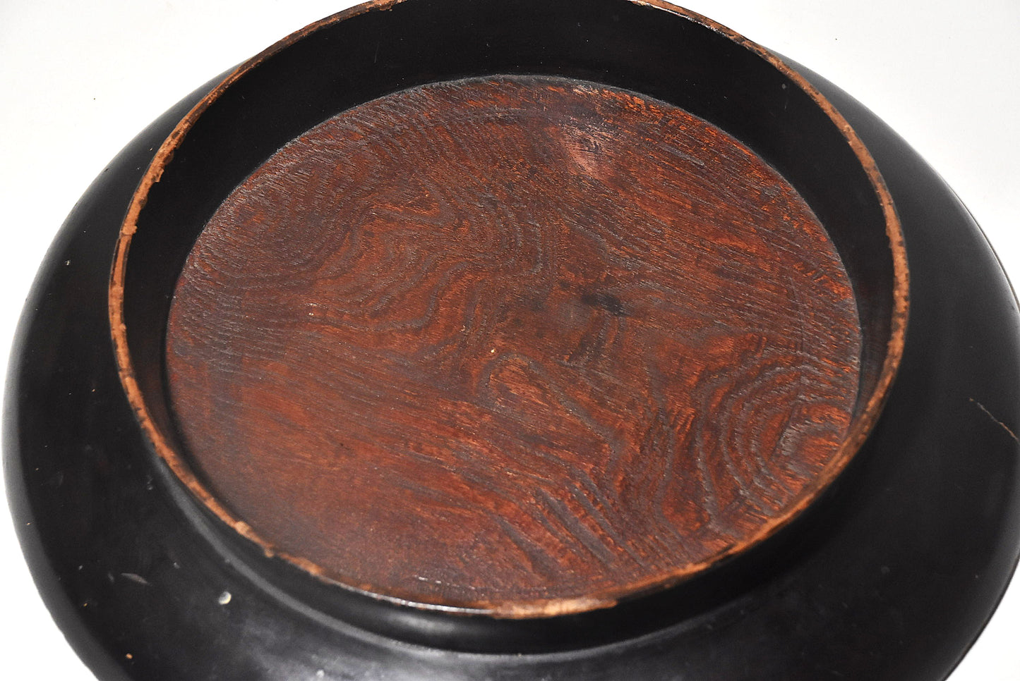 縁黒漆台盆（江戸時代）
