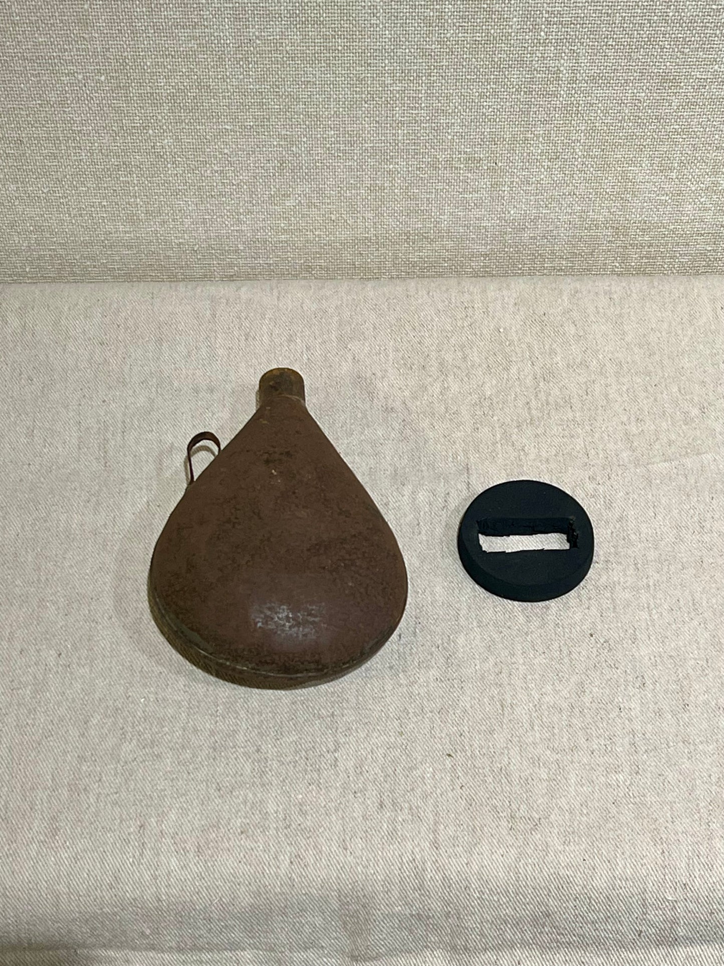 スピンオフ花器展(その6：鉄製火薬入れ)