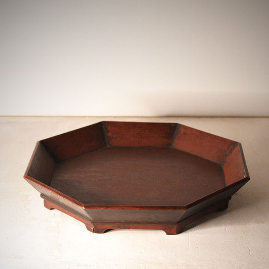 No.8056 李朝 朱漆八角盆 朝鮮王朝時代（19世紀）