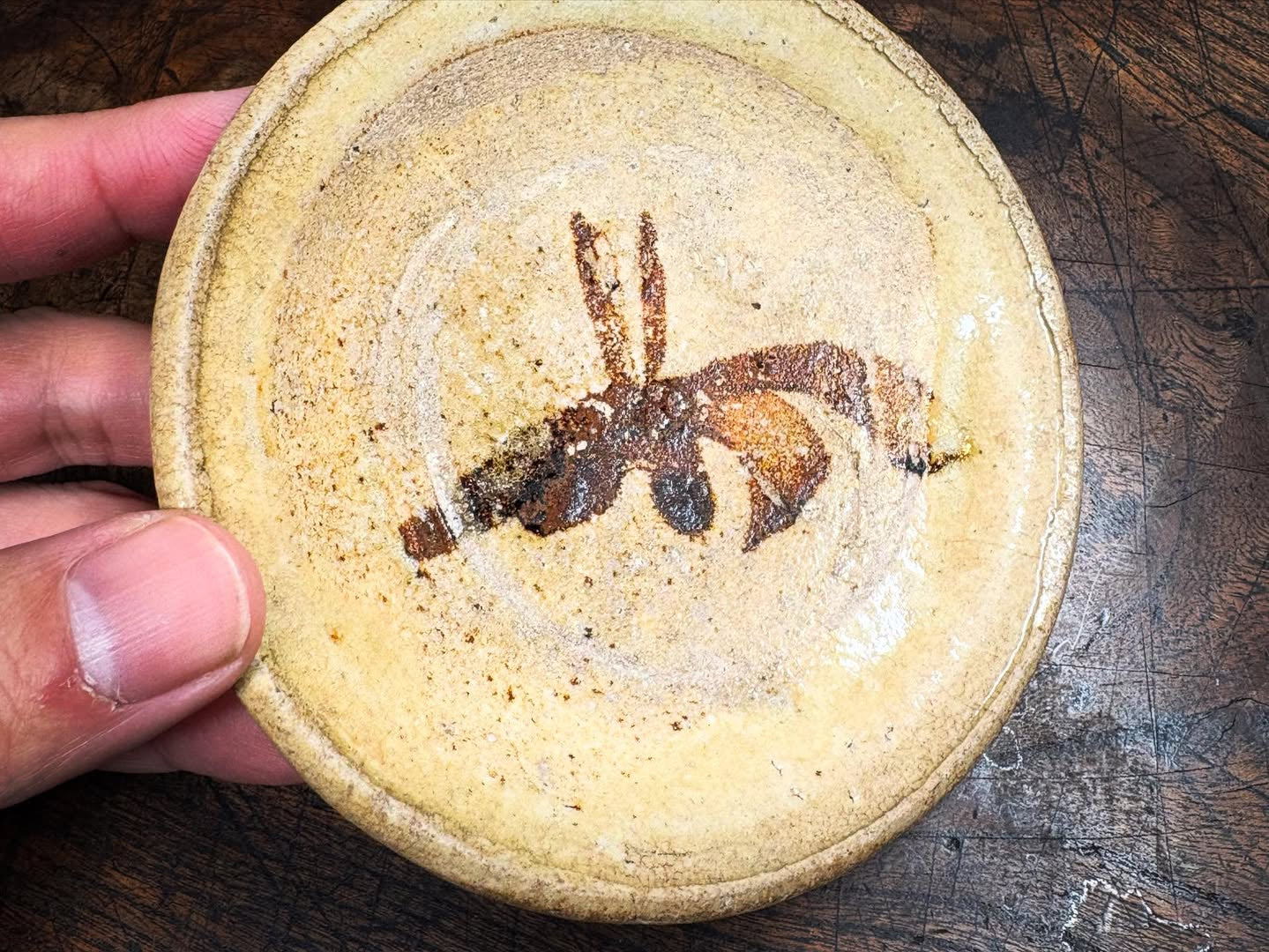 志野織部小皿②　白洲正子所載同手