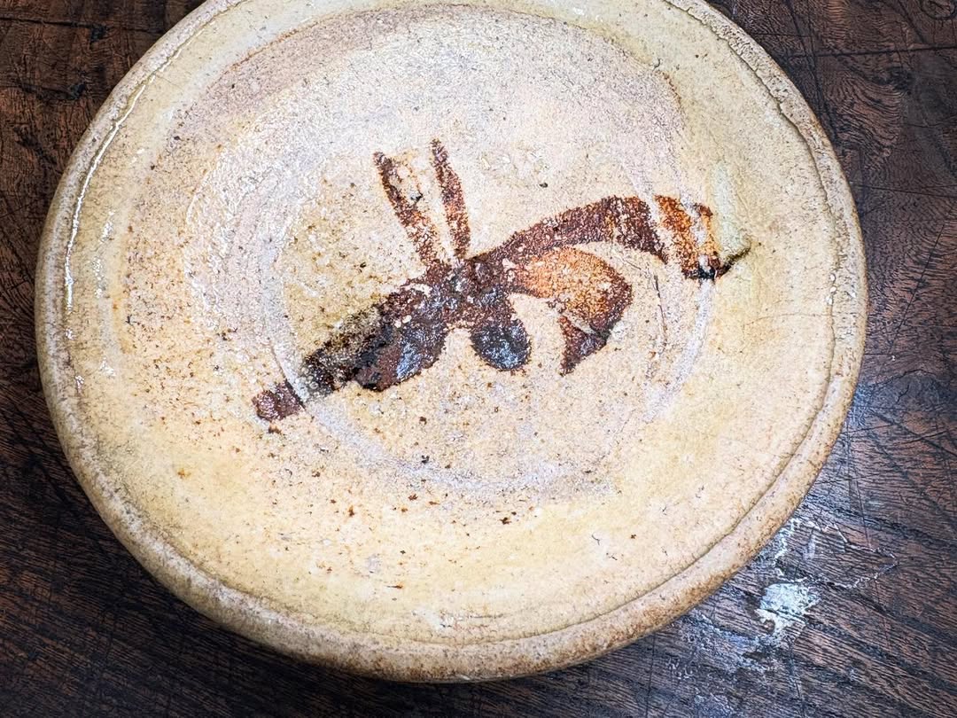 志野織部小皿②　白洲正子所載同手