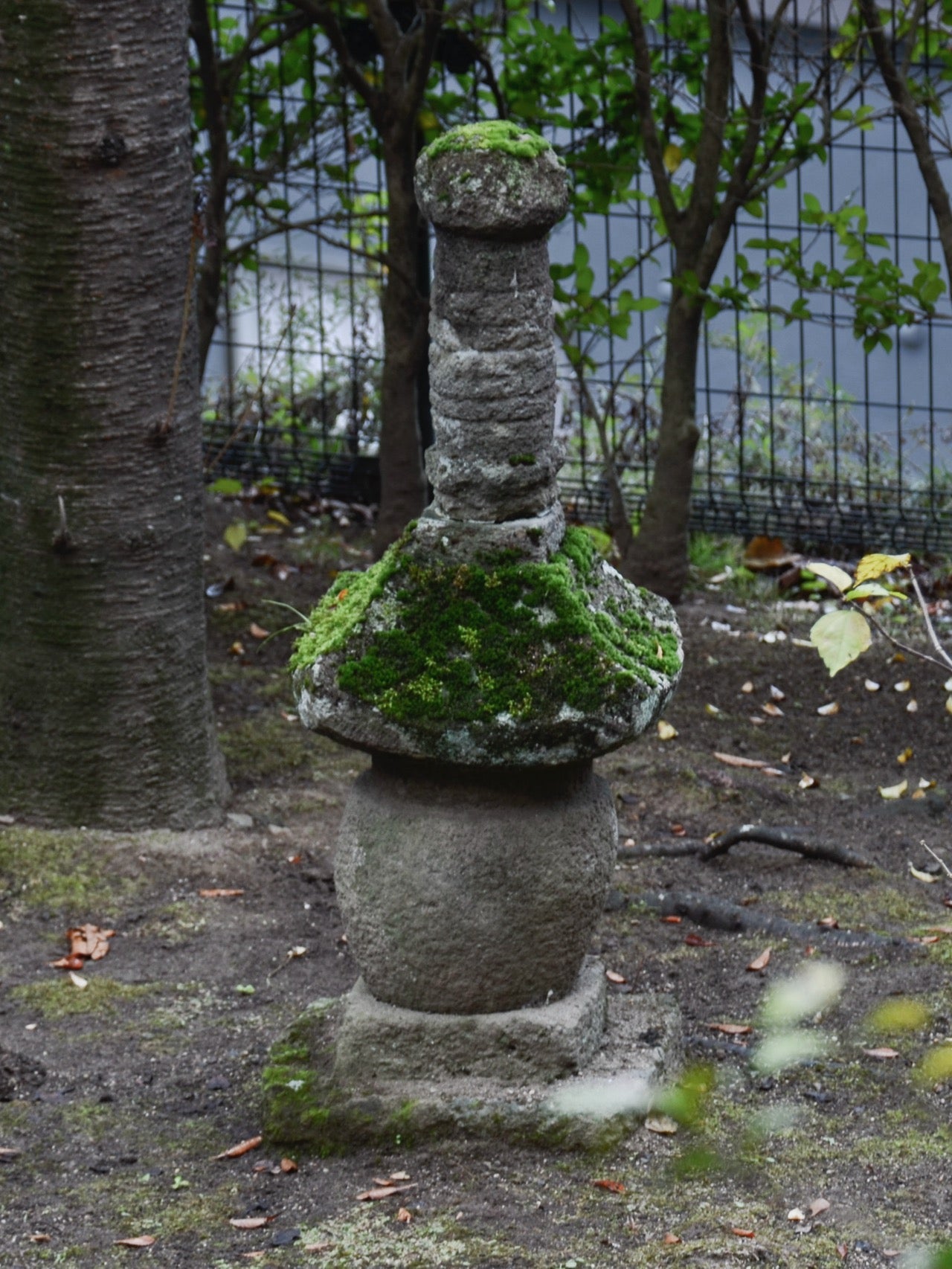 講座｜骨董と私4｜国東の石塔を巡って｜小澤實＋安東敬三 – 青花の会